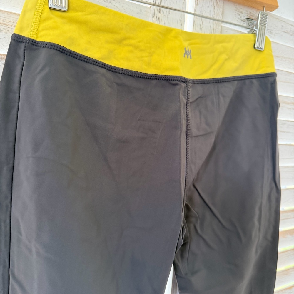 Kyodan | Ruched Colorblock Capris - Picture 5 of 6